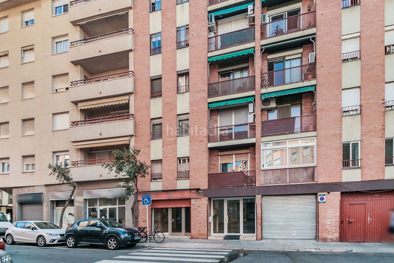 Foto 49d81f03-d994-4dad-ab96-22fec0101c03. Local comercial a Llevant Reus