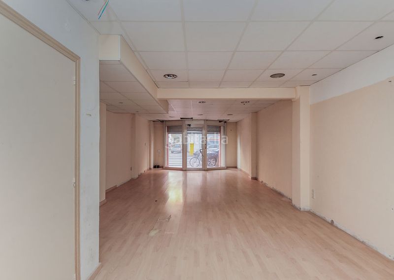 Foto b097c2ae-34dd-4609-9da5-4b7cc3dd442d. Local comercial a Llevant Reus