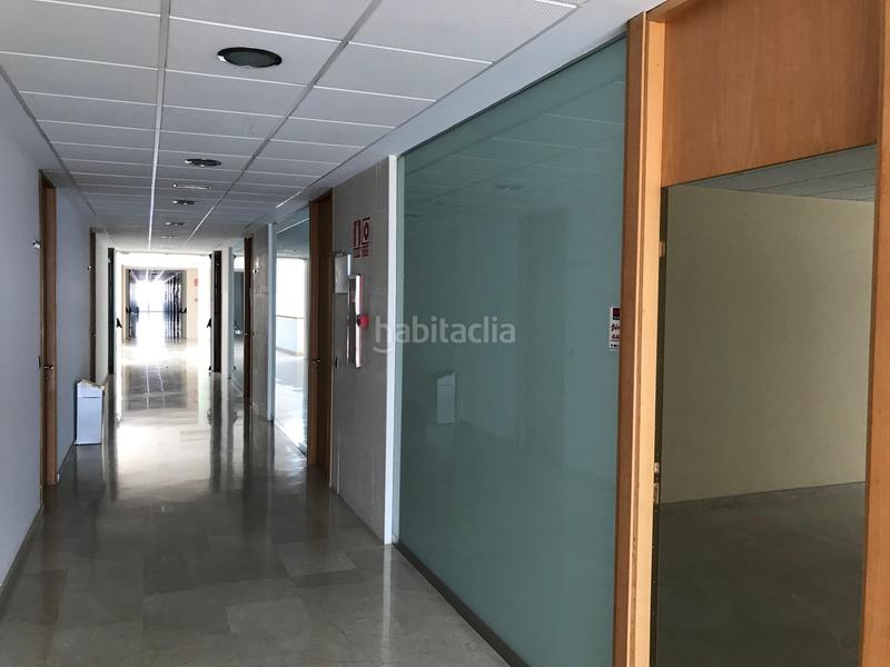 Foto 3ee9fe1b-e5e6-417f-bc28-ff8bbb7abdd9. Business premise in Centro Bormujos