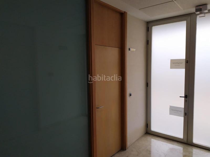 Foto 43f7775d-ee63-4889-b51f-f05b3ba7ae04. Business premise in Centro Bormujos