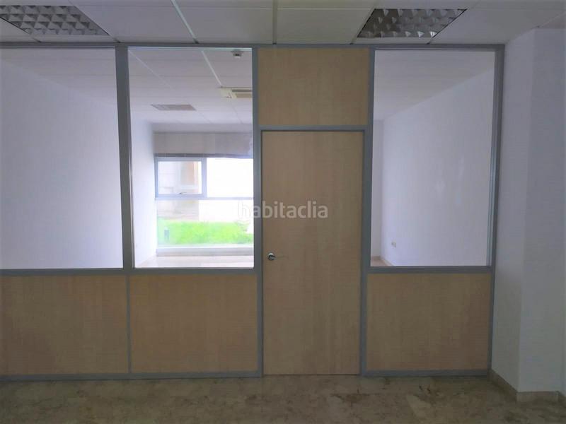 Foto 4997c4e3-b6f5-4428-aa9b-d1685d3e1868. Business premise in Centro Bormujos