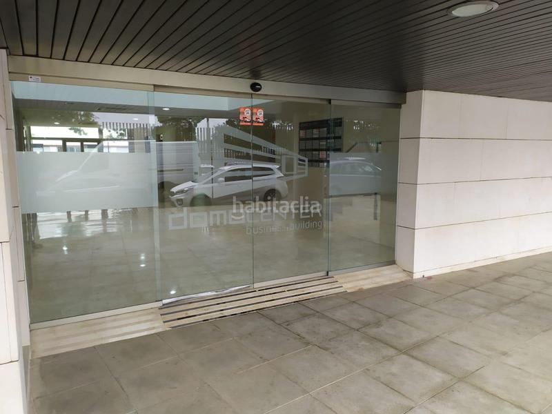 Foto c47b6e9a-09de-4471-87ac-282a33ede123. Business premise in Centro Bormujos