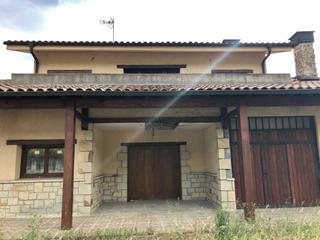 Xalet  C/ mendraka. Solvia inmobiliaria  chalet independiente elorrio