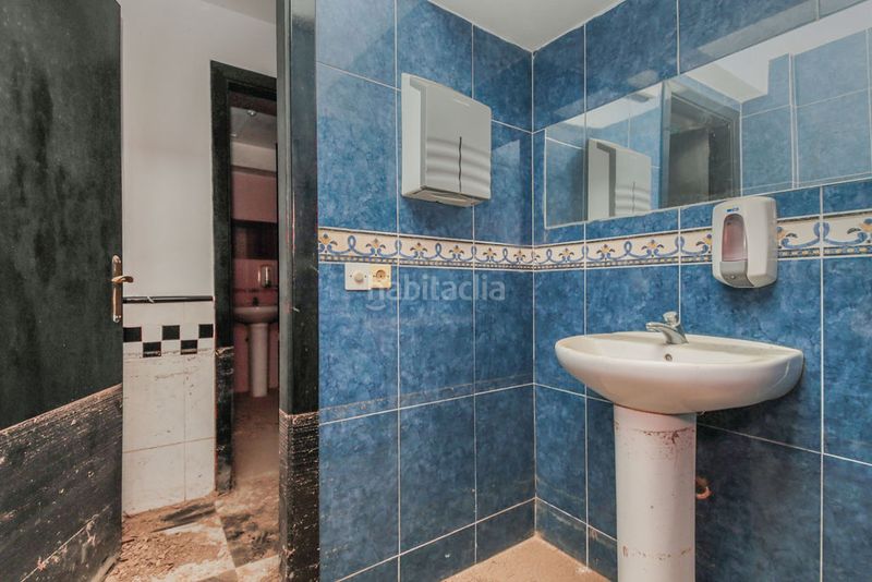 Foto fb7be0a6-64bb-45dd-9818-56a760d4c565. Local comercial a Platja de Ponent Salou