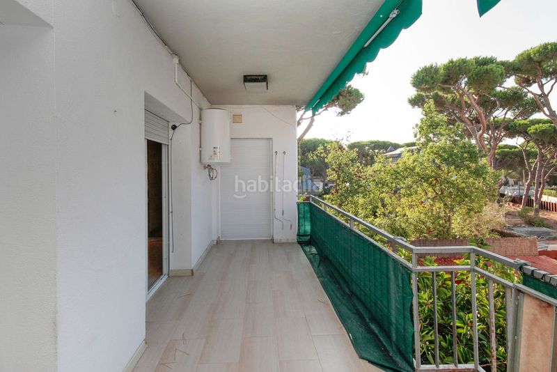 Foto c229d161-46d0-4a46-a997-50c7232ee703. Pis amb piscina a La Pineda Castelldefels