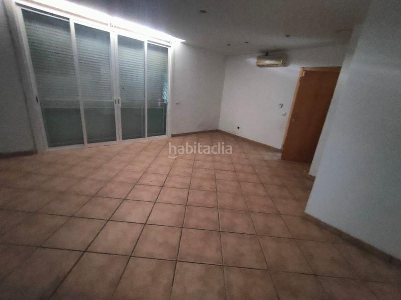 Foto eda31fd9-ee27-4e52-bf3a-665c9b809ac0. Local comercial solvia inmobiliaria locales en Bonavista Tarragona