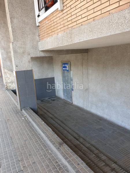 Foto 09dd6b5c-fae3-4976-bbce-6d5de5309841. Local commercial dans El Raval Santa Coloma de Gramenet