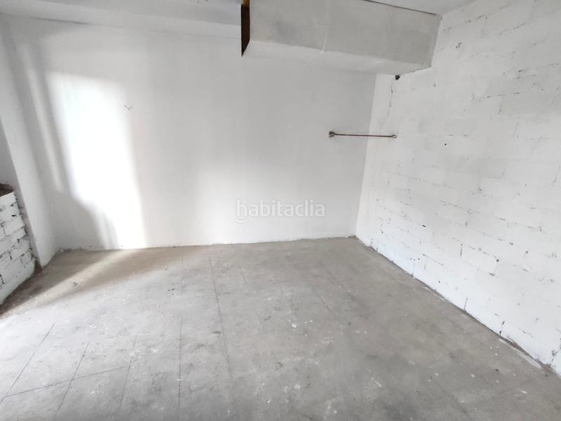 Foto 94ad8b93-87f7-4150-a64b-608b6972ad89. Local commercial dans El Raval Santa Coloma de Gramenet