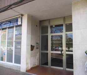 Pis  C/ sant eudald. Solvia inmobiliaria  piso canovelles