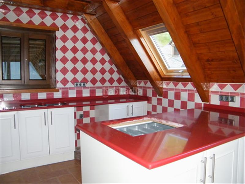 Foto e7b280ac-7694-4926-8fb4-0cf77d2bca07. Dúplex solvia inmobiliaria dúplex de sus en Arres