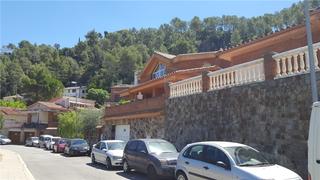 Chalet  C/ bellavista. Solvia inmobiliaria  chalet independiente cervelló