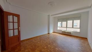 Pis  Cruz de barkazio / barkazio gurutzeko kalea. Solvia inmobiliaria  piso pamplonairuña