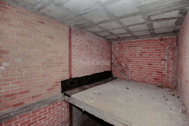 Foto 0eab64df-ee7a-41ce-9ac2-219df5bb66b1. Edifici a Covadonga Sabadell