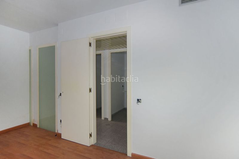 Foto 356cba05-10d8-451b-abe3-d51fe5ad8682. Local comercial a Centre Vic