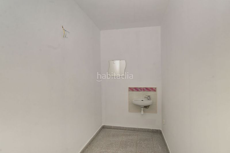 Foto 56cb1e55-bcc3-4266-aa0b-e2815c050aa7. Local comercial a Centre Vic