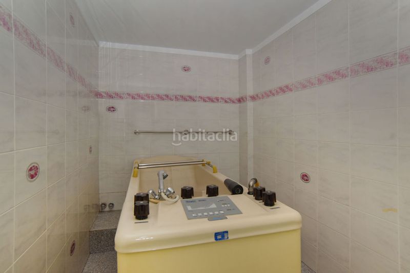 Foto 82f4dc64-9bf1-4f1f-bb60-2d02229bb928. Local comercial a Centre Vic