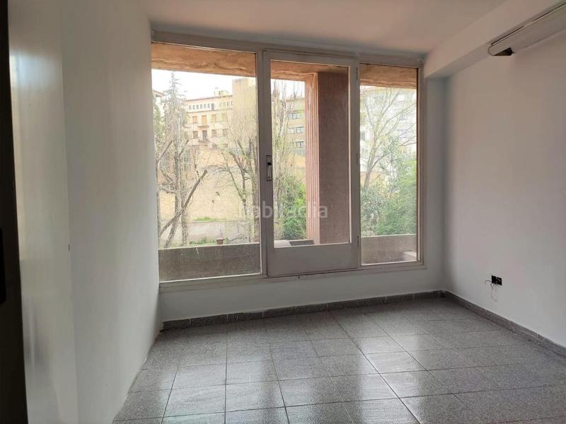 Foto 98a2903e-c459-4f74-a665-a473d715b9ff. Local comercial a Centre Vic