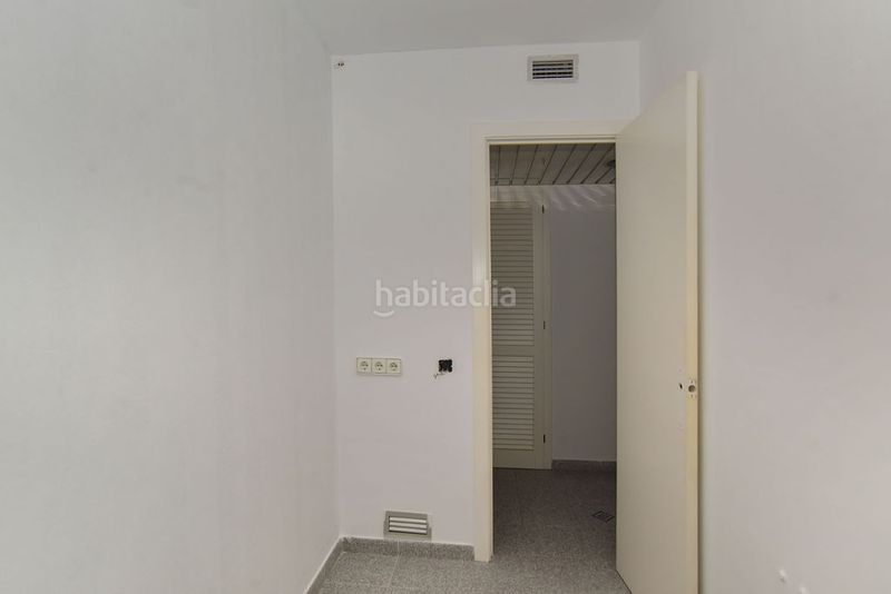 Foto c855a39a-d5f6-4eb9-9961-4c4dcef56985. Local comercial a Centre Vic