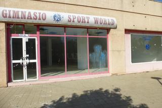 Local commercial à MILANO PLOMIZO