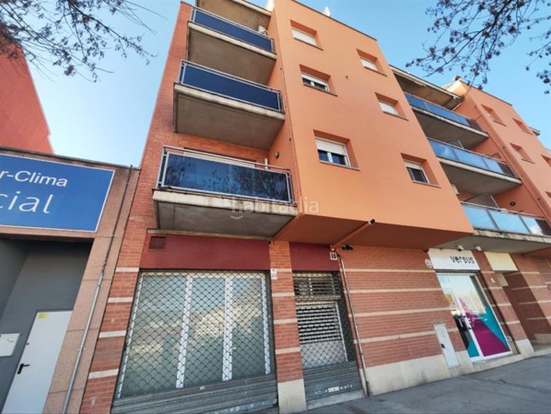 Foto 7cd86e15-f5e3-4cff-8f20-39416baf7208. Local comercial a Caputxins-Ambulatori Vic