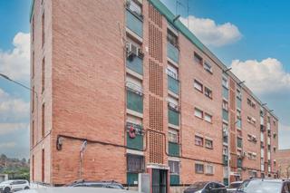 Piso  C/ archidona. Solvia inmobiliaria  piso sabadell