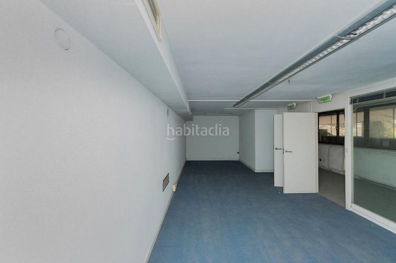 Foto c3adcf10-ac2b-421e-bbf2-f6a8bfd7d616. Business premise in Mendebaldea - Ermitagaña Pamplona / Iruña