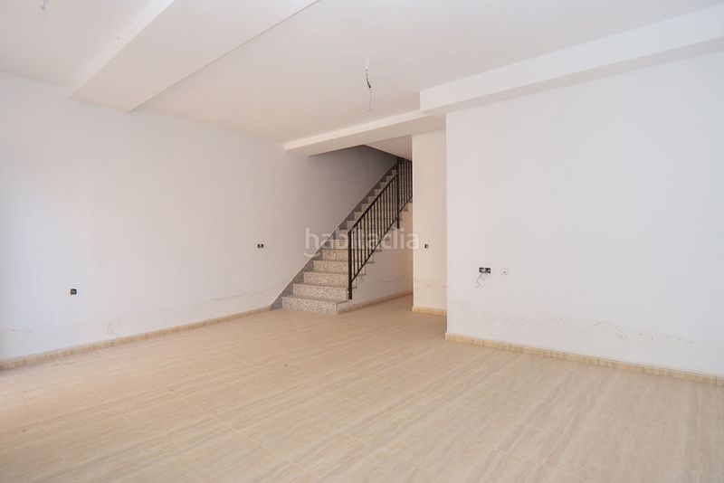 Foto a0cee3da-f646-4348-bb69-b731ed3dfd1c. Casa aparellada a Abanilla