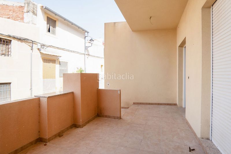 Foto c9202984-bb8e-4385-ba2b-0b4b2729f572. Casa aparellada a Abanilla