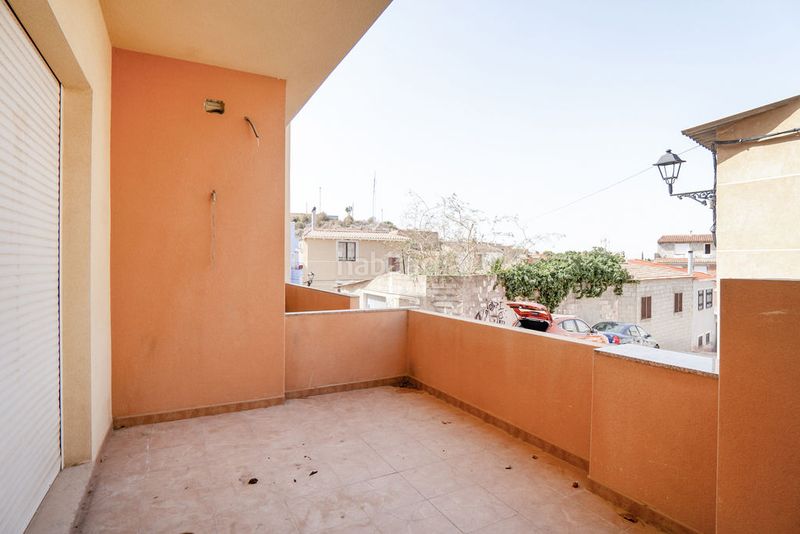 Foto f955e984-8b43-4bc6-8805-685ebec6a97b. Casa aparellada a Abanilla