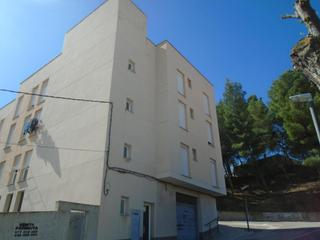Pis  C/ escoles. Solvia inmobiliaria  piso flix