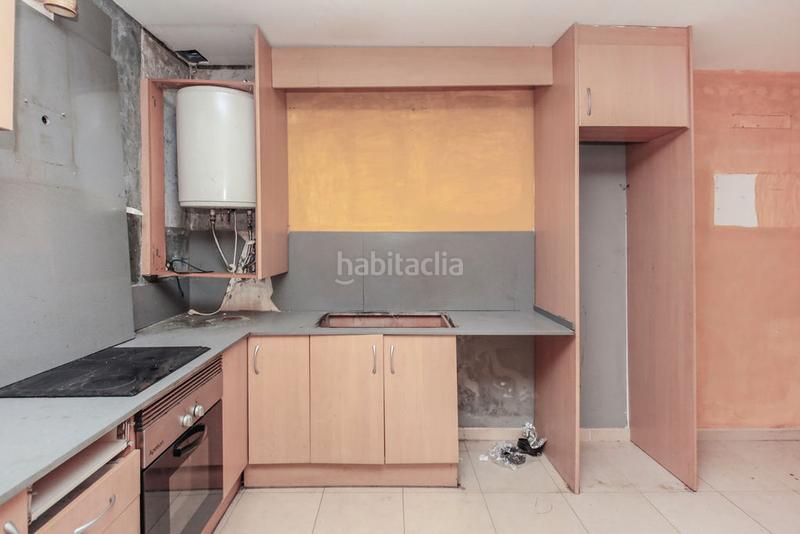 Foto c4bfedce-e5a2-4a98-afe8-f07fd80e7822. Piso solvia inmobiliaria piso en Flix