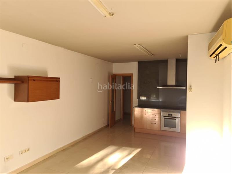 Foto c40e4c40-16ed-4311-abd6-7392c6475e93. Piso solvia inmobiliaria piso en Flix