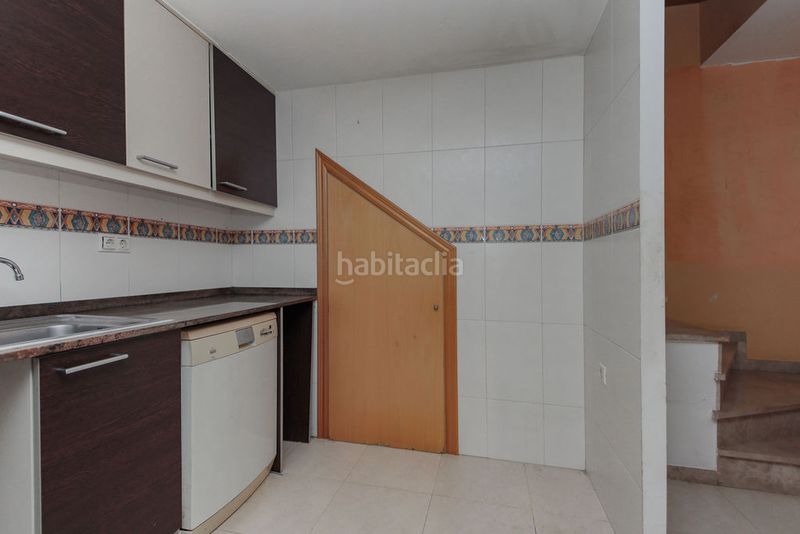Foto 15b1ac2f-9fe1-44d3-913c-548ce7876823. Casa aparellada a Bonavista Vendrell (El)
