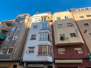 Appartement  C/ pins. Solvia inmobiliaria  piso hospitalet de llobregat el
