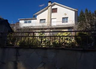Chalet  Santiago rusiñol. Solvia inmobiliaria  chalet independiente esparreguera