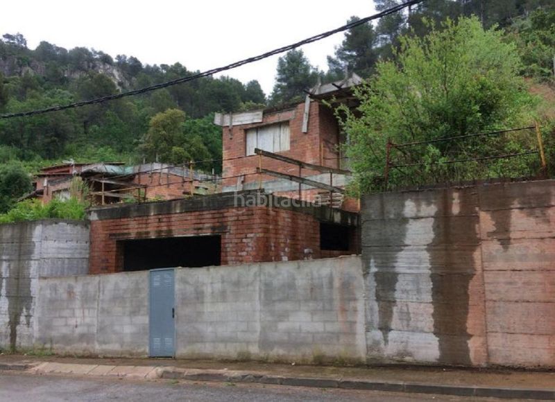 Foto 3d771430-324d-4772-ad9e-1688e797c533. Building in Corbera de Llobregat