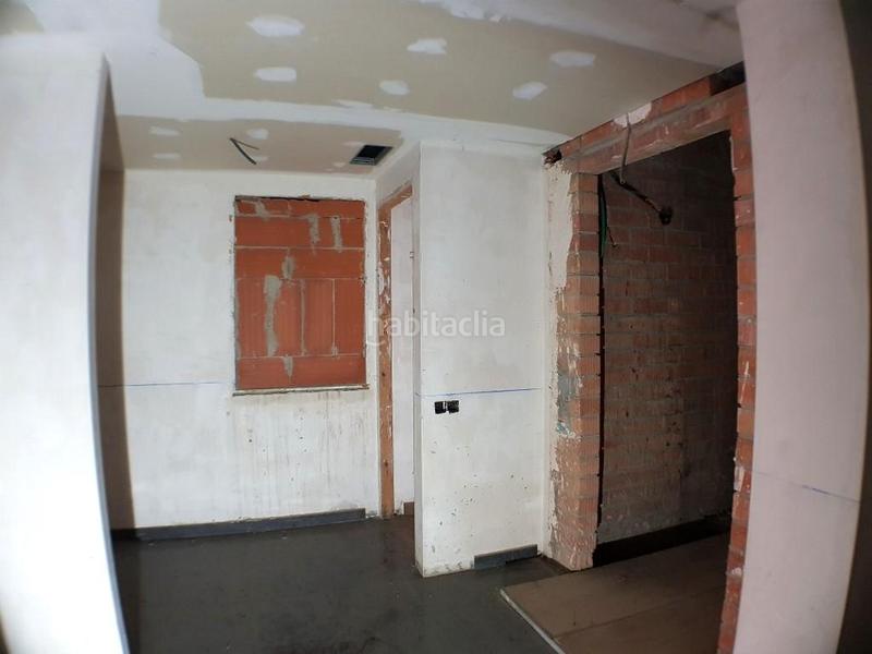 Foto 07672cdf-dca9-4bef-acdb-6555df05c5f7. Edifici a Bruc (El)