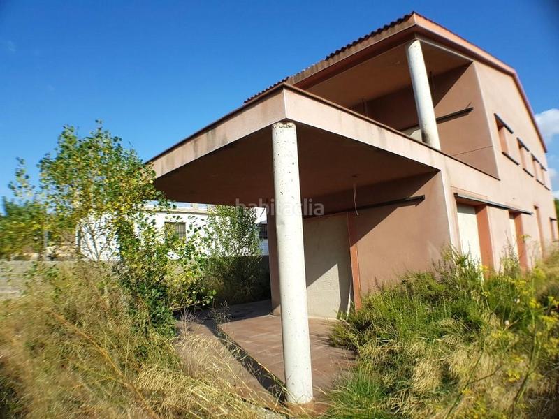 Foto 1e41a853-562d-4ff9-b7ed-ee1a4d7e5b9f. Edifici a Bruc (El)