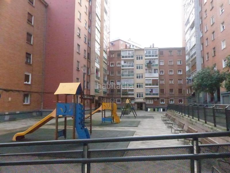 Foto b7bd0fea-5f3c-40c0-8376-cd2406a12405. Local comercial a Santutxu-Basarrate Bilbao