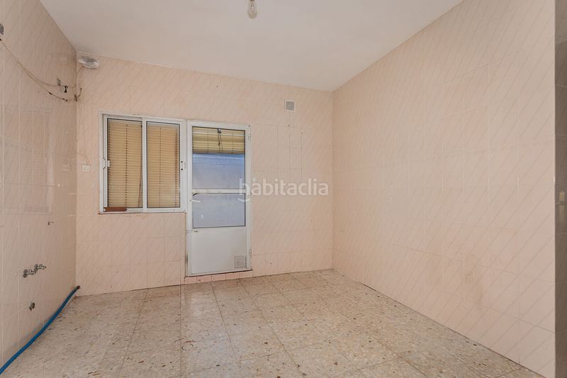 Foto 63e8e216-c6fc-4704-98cb-e4e72e1d4460. Casa aparellada a Aliseda