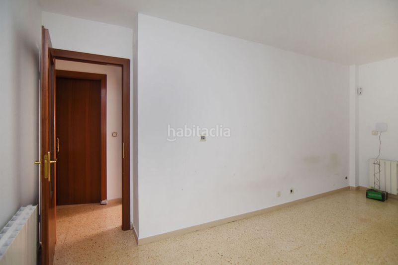 Foto 5eb2db84-22be-4040-b4e8-5d508611e8e7. Pis a Estadi-Santa Anna Vic