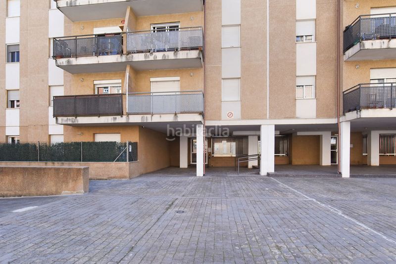 Foto edecf653-bfc4-4747-bc49-5cfb777b82ee. Pis a Estadi-Santa Anna Vic