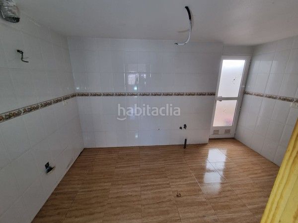 Foto 460497b8-eb53-4586-8b30-9180d4e563d0. Pis a Casco Antiguo Águilas