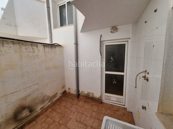 Foto 8aa8dced-3a88-48c4-bcb0-3cf88bba3b2e. Pis a Casco Antiguo Águilas