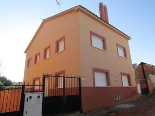 Casa aparellada  C/ de la noria. Solvia inmobiliaria  chalet adosado belmonte de tajo