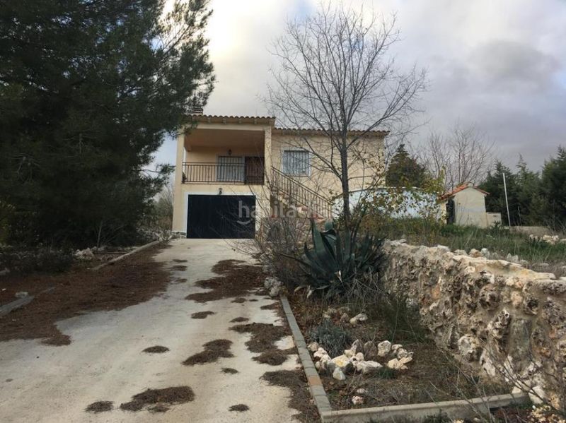 Foto cab900fe-01d2-4c75-b79a-a6f1e94fc369. Chalet with heating in Barajas de Melo