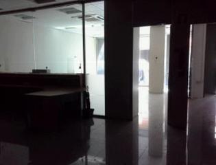Lloguer Local Comercial  C/ sant vicenç. Solvia inmobiliaria  locales vendrell el