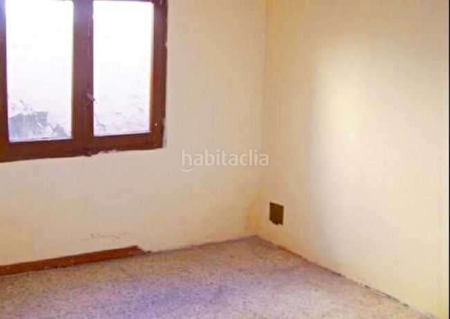Foto 315eb618-3ac5-4a87-918a-fb5b5be063ce. Casa aparellada a Borja