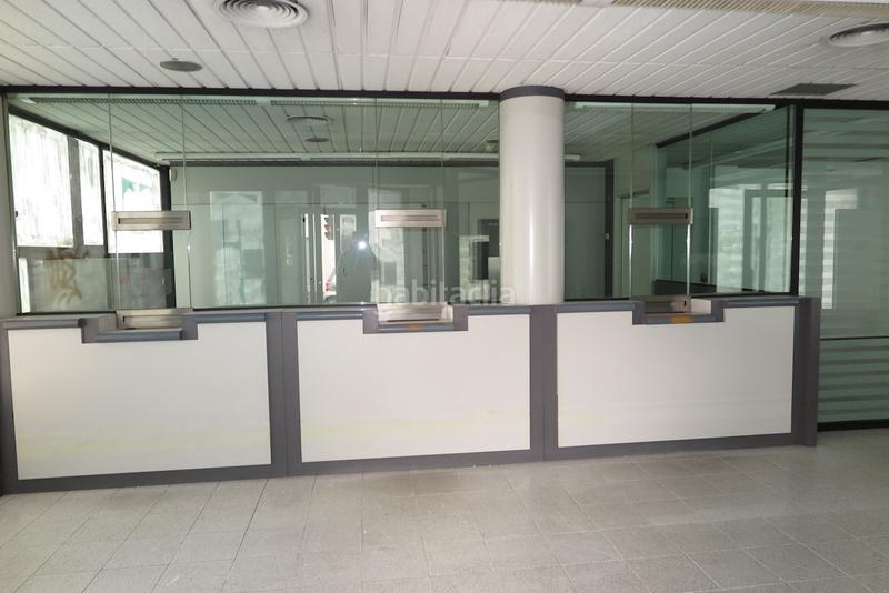 Foto d0206f57-8bfc-4674-a3f3-1d0dd5264d93. Affitto locale commerciale in Col·legis Nous Mollet del Vallès