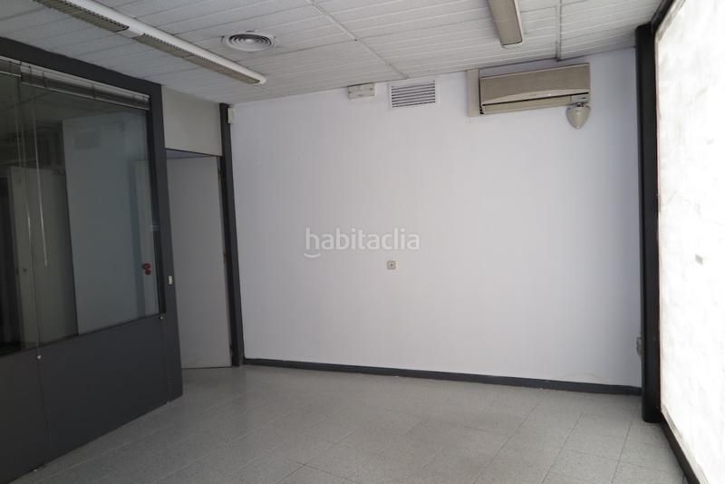 Foto e2d7fab8-6a43-41c8-9d33-0fd388ac5a7a. Lloguer local comercial a Col·legis Nous Mollet del Vallès